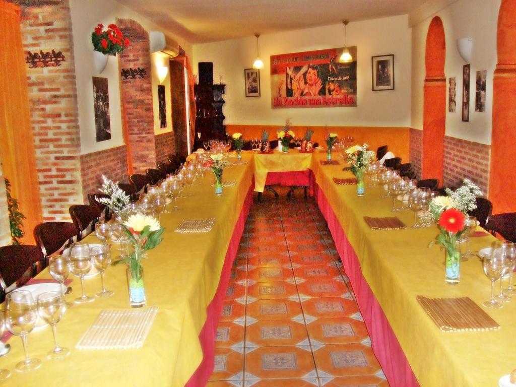 Hostal Madrid Centro Luaran gambar